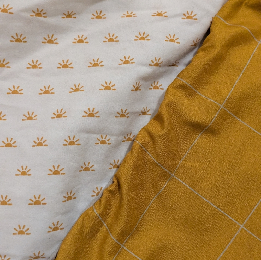 Simons Golden Sunburst Duvet Cover Sheet Set